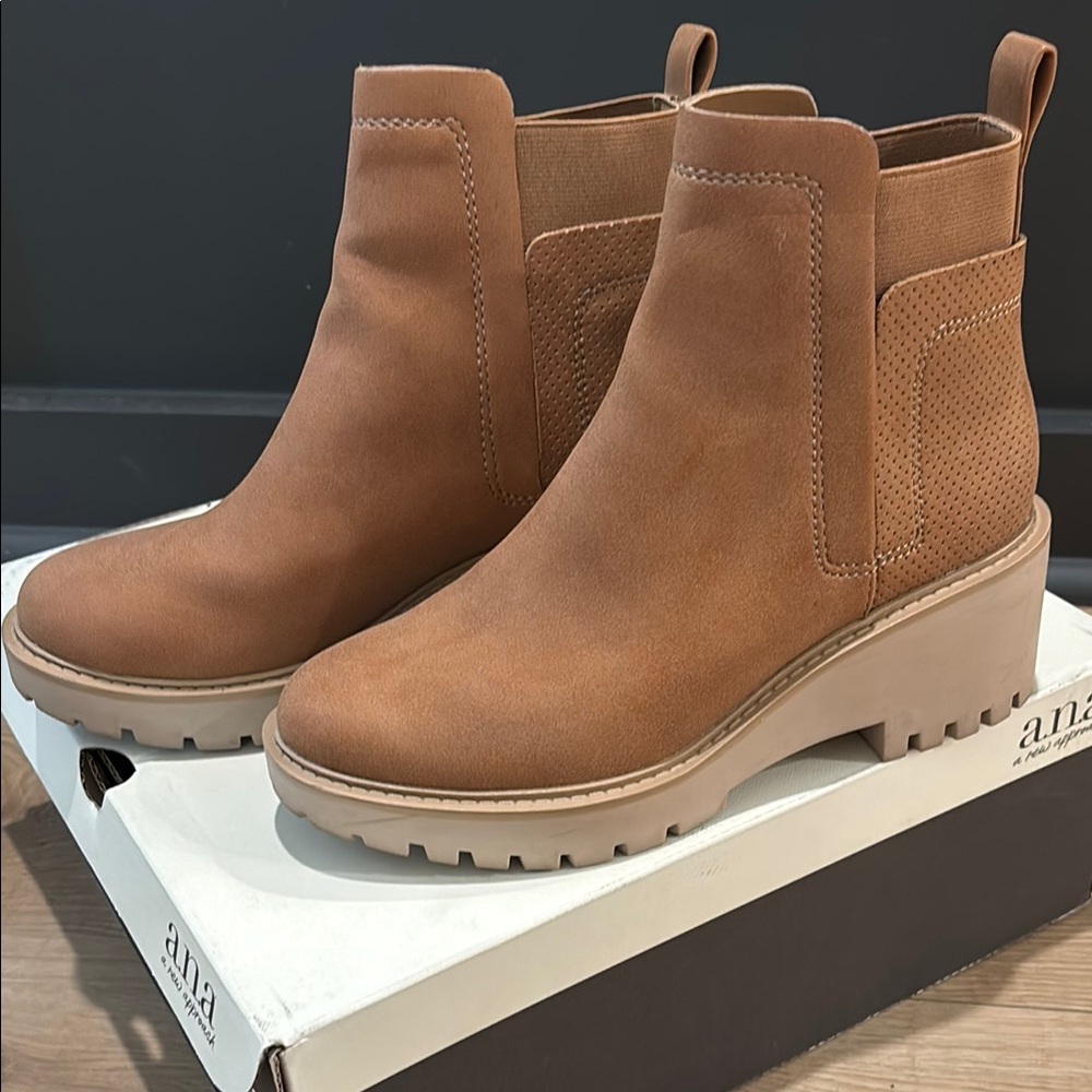 a.n.a Tan Women's Lug Sole Ankle Boots (w/memory foam)  - size 5.5
